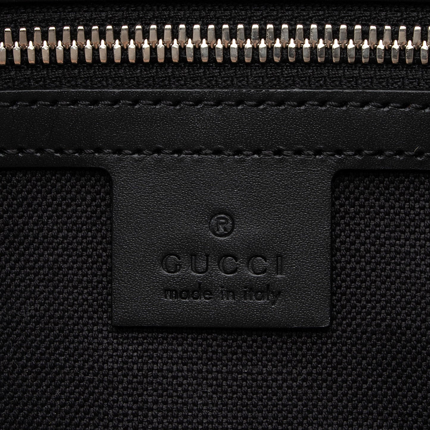 Gucci GG Supreme Square Shoulder Bag (SHF-lfm2V7)