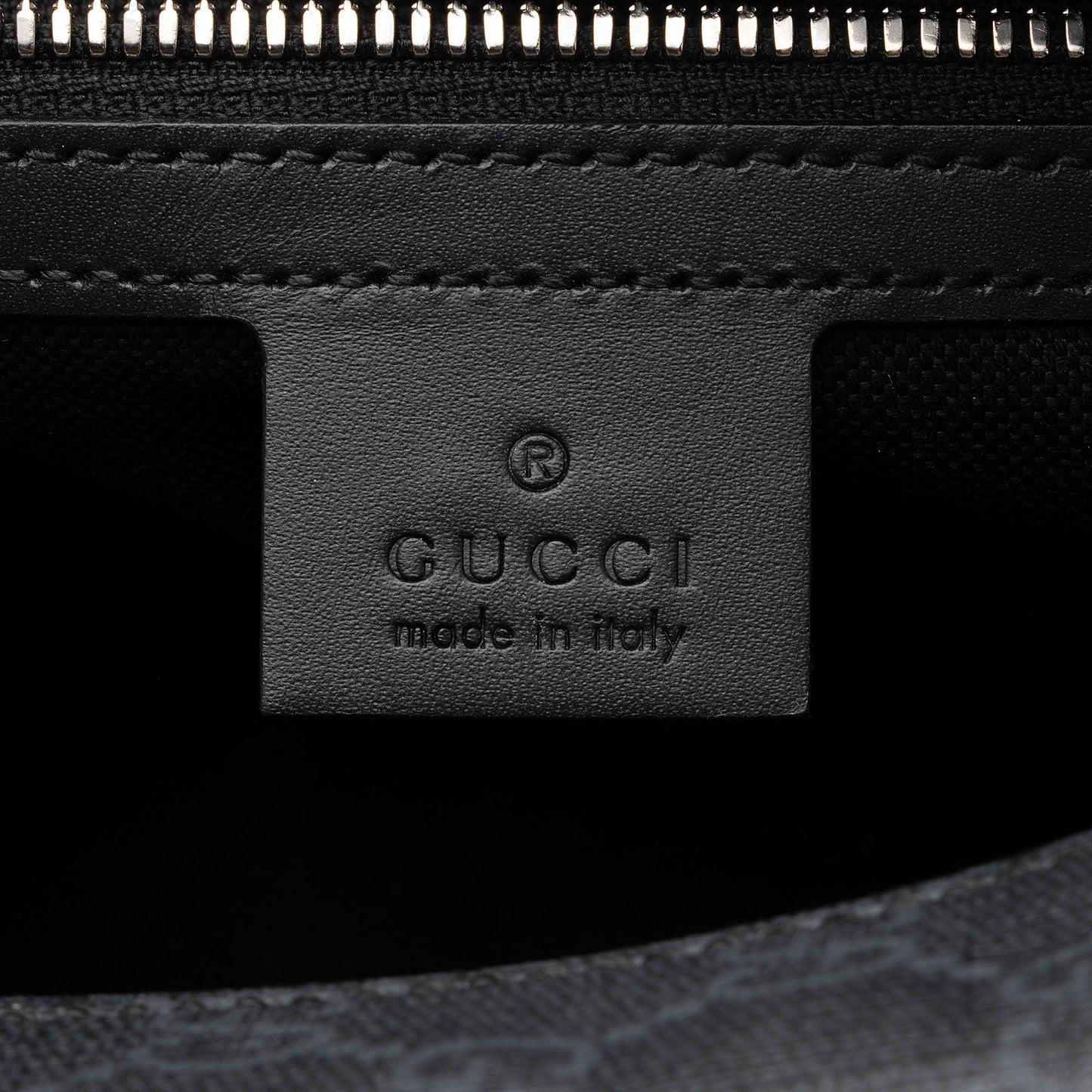 Gucci GG Supreme Square Shoulder Bag (SHF-ITmRpz)