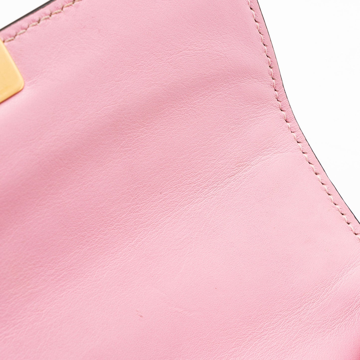 Gucci GG Supreme Strawberry Padlock Small Shoulder Bag (SHF-KHb3br)