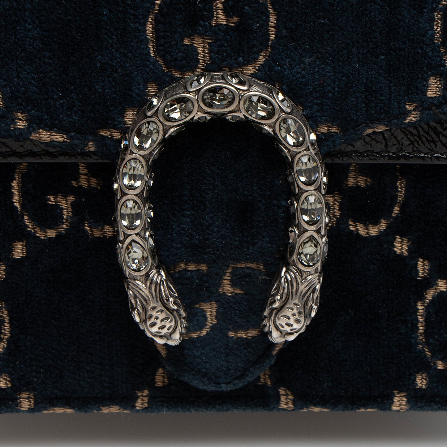 Gucci GG Velvet Dionysus Super Mini Bag (SHF-zrKSbu)