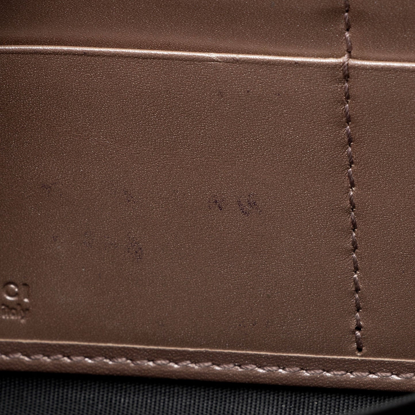 Gucci Glazed Leather Zip Around Wallet
