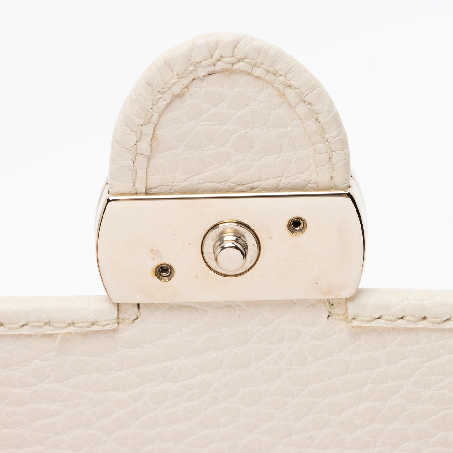 Gucci Grained Calfskin Interlocking G Chain Wallet (SHF-2ZPmCK)