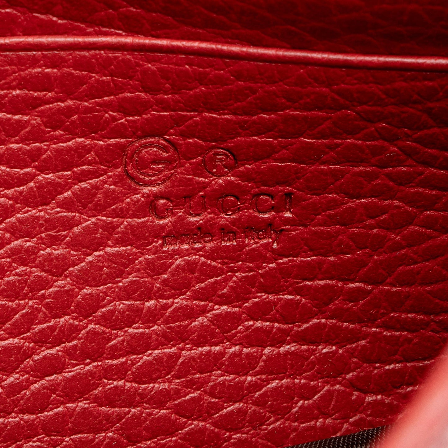 Gucci Grained Calfskin Interlocking G Chain Wallet (SHF-a75ZPj)