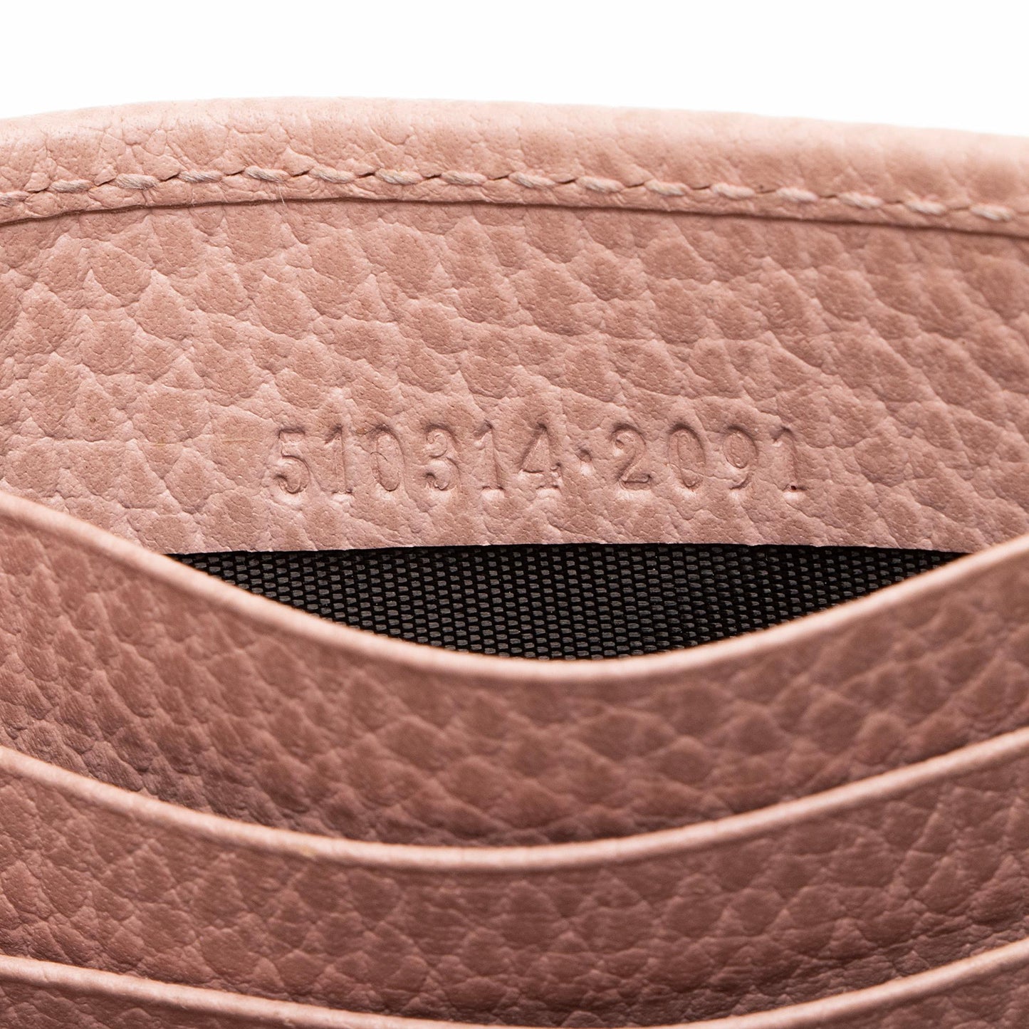 Gucci Grained Calfskin Interlocking G Chain Wallet (SHF-wuQC6s)