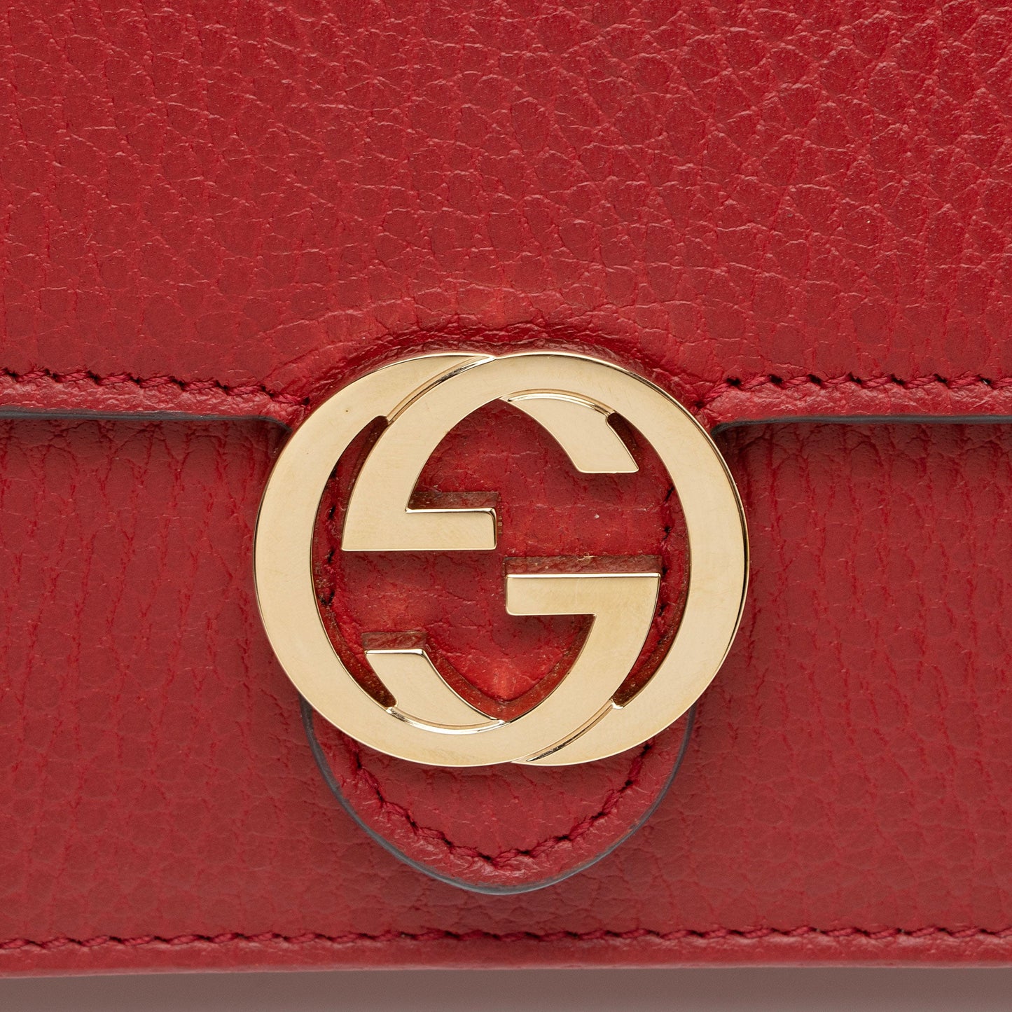 Gucci Grained Calfskin Interlocking G Chain Wallet (SHF-SJaalH)