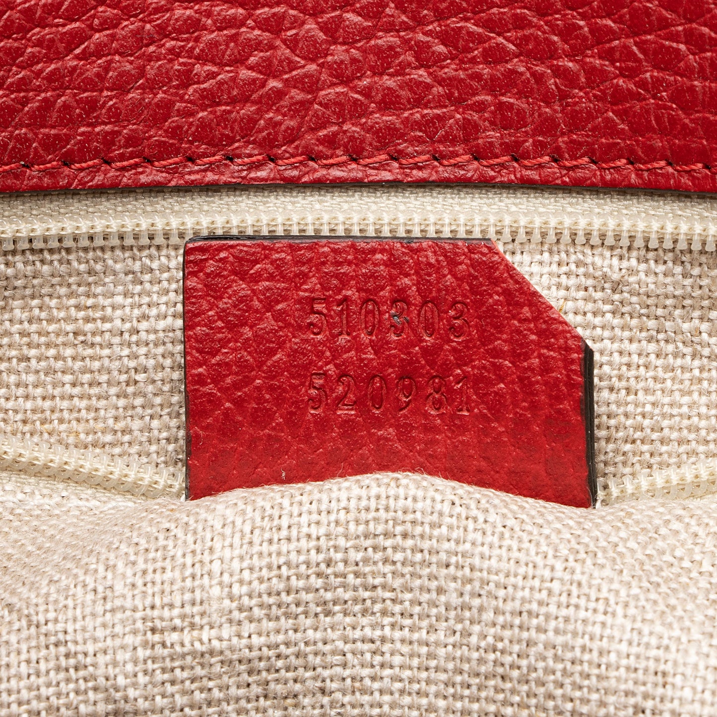 Gucci Grained Calfskin Interlocking G Medium Shoulder Bag (SHF-22410)