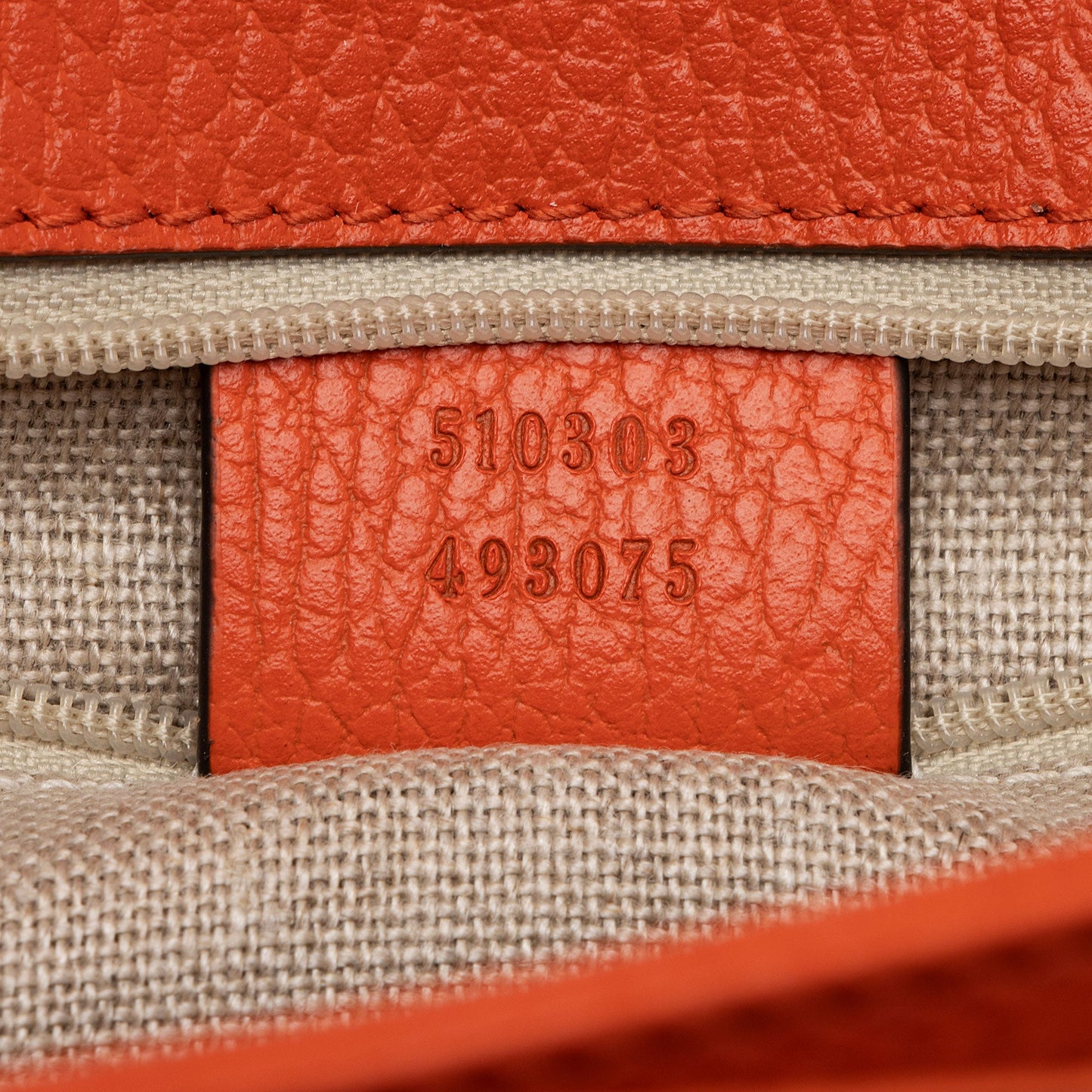 Gucci Leather Interlocking G Medium Shoulder Bag (SHF-CvvGnm)