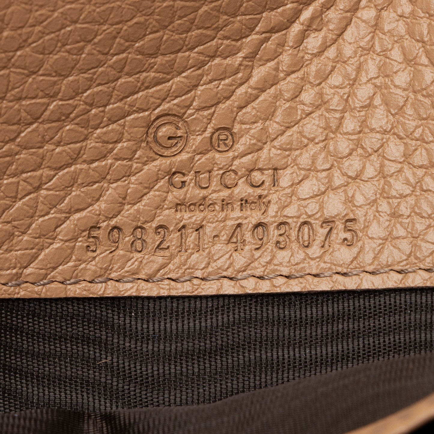 Gucci Grained Leather Soho Wallet on Chain (SHF-ipdVXC)