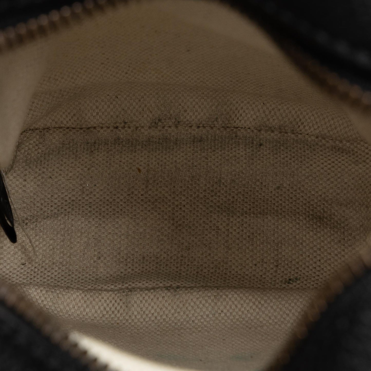 Gucci Gucci Logo Crossbody (SHG-nlCKcB)