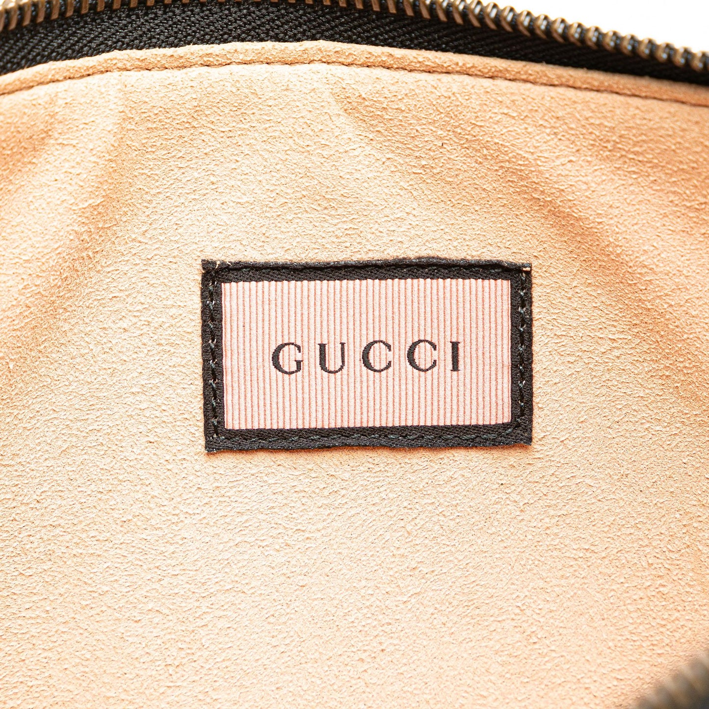 Gucci GucciGhost Life is Gucci Zip Pouch (SHG-W5HYYF)