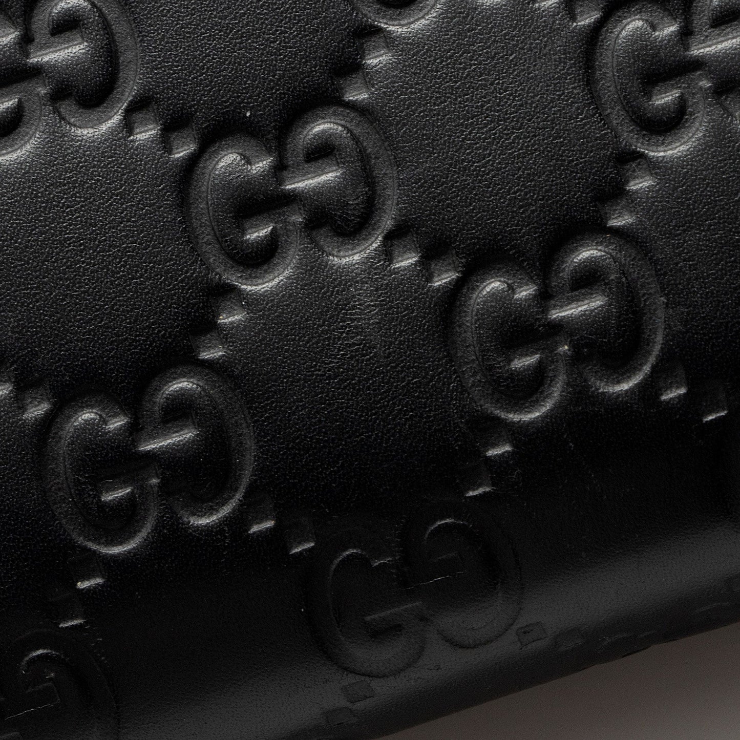 Gucci Guccissima Leather Bow Zip Around Wallet