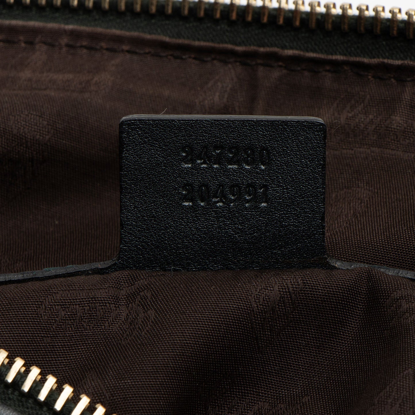 Gucci Guccissima Leather Charm Medium Tote (SHF-pSuRcq)