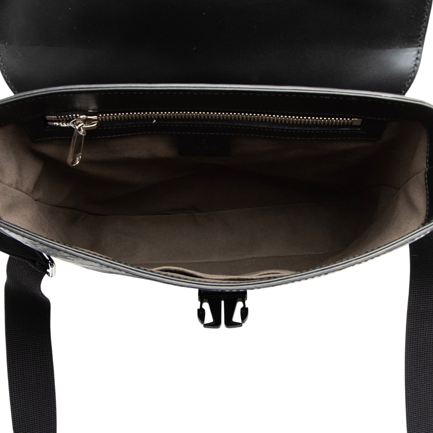 Gucci Guccissima Leather Buckle Messenger (SHF-hZFpSA)