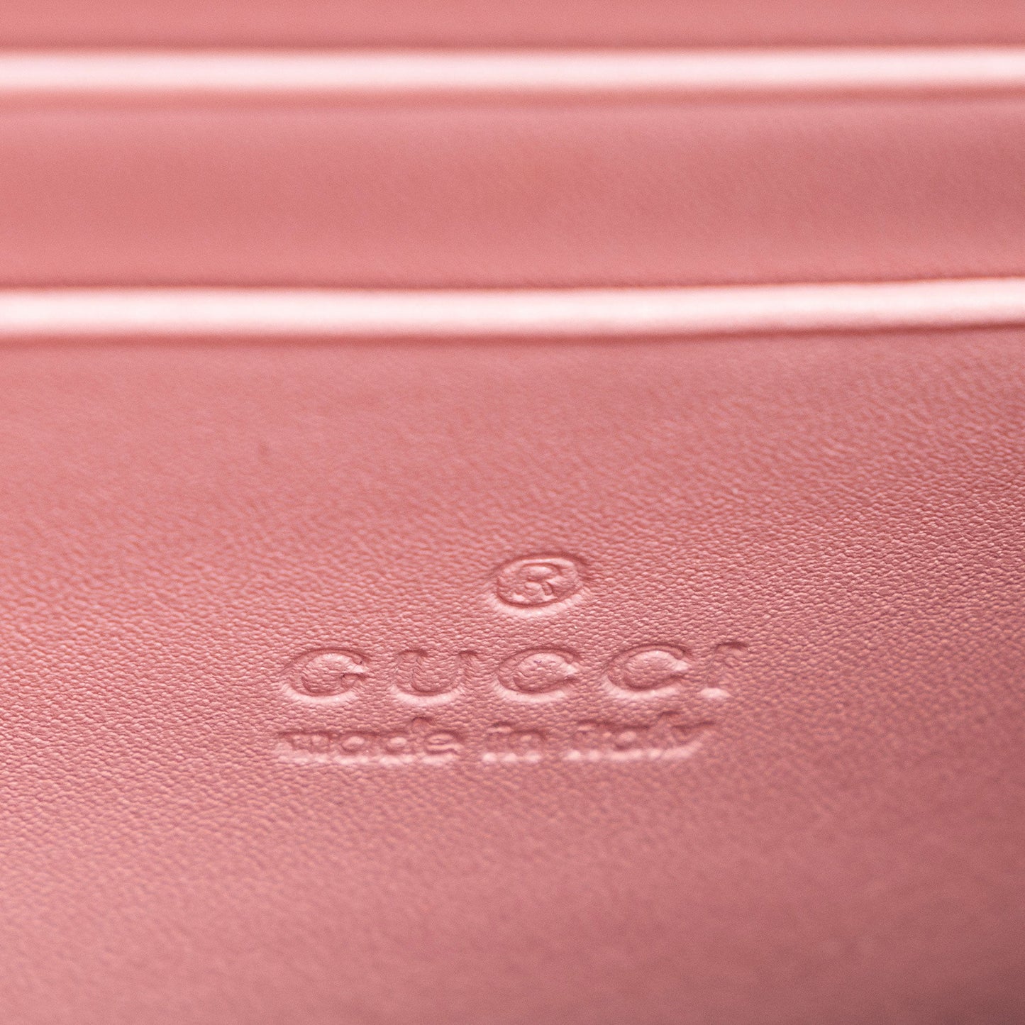 Gucci Guccissima Leather Icon Chain Wallet (SHF-cpfwyX)