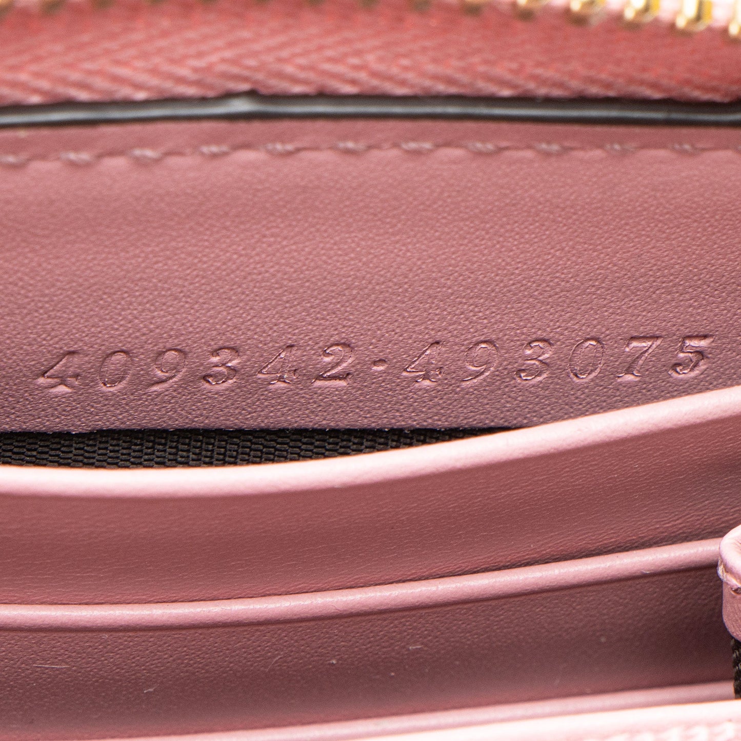 Gucci Guccissima Leather Signature Zip Around Wallet
