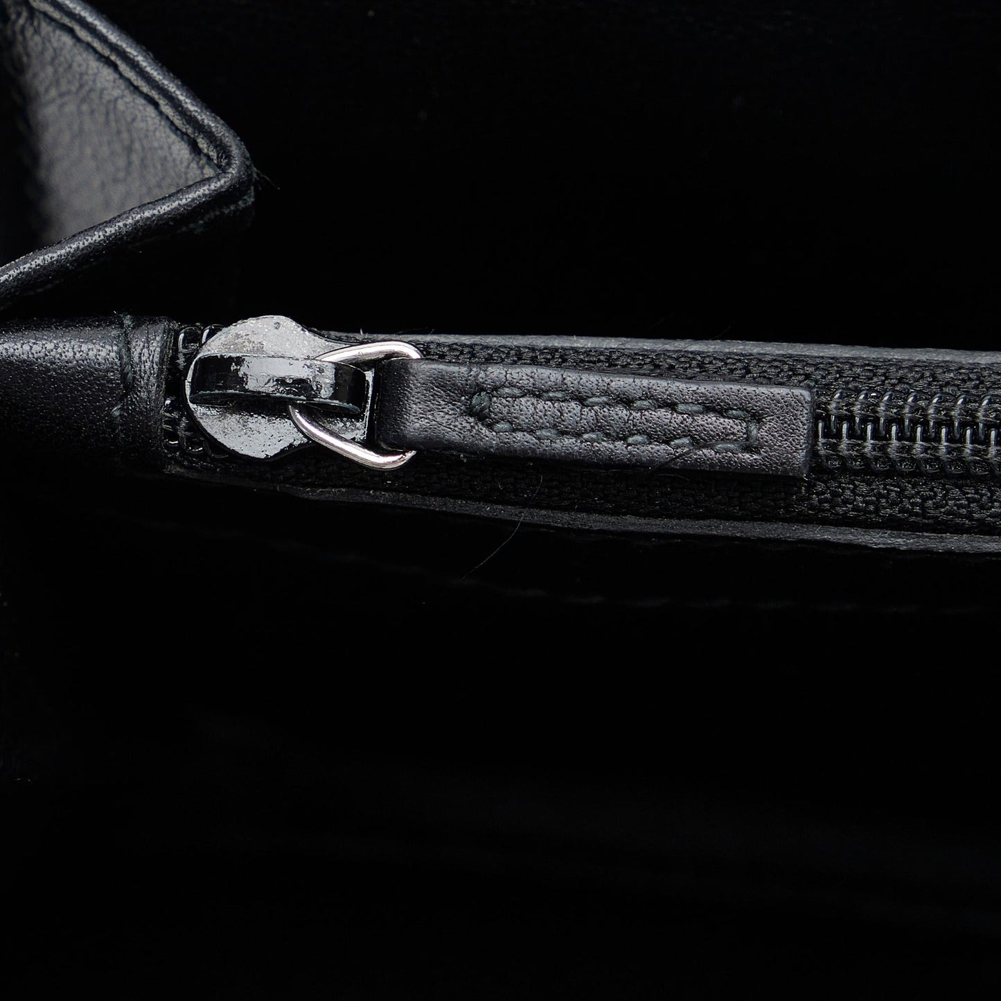 Gucci Guccissima Zip Around Wallet (SHG-ScOAtk)
