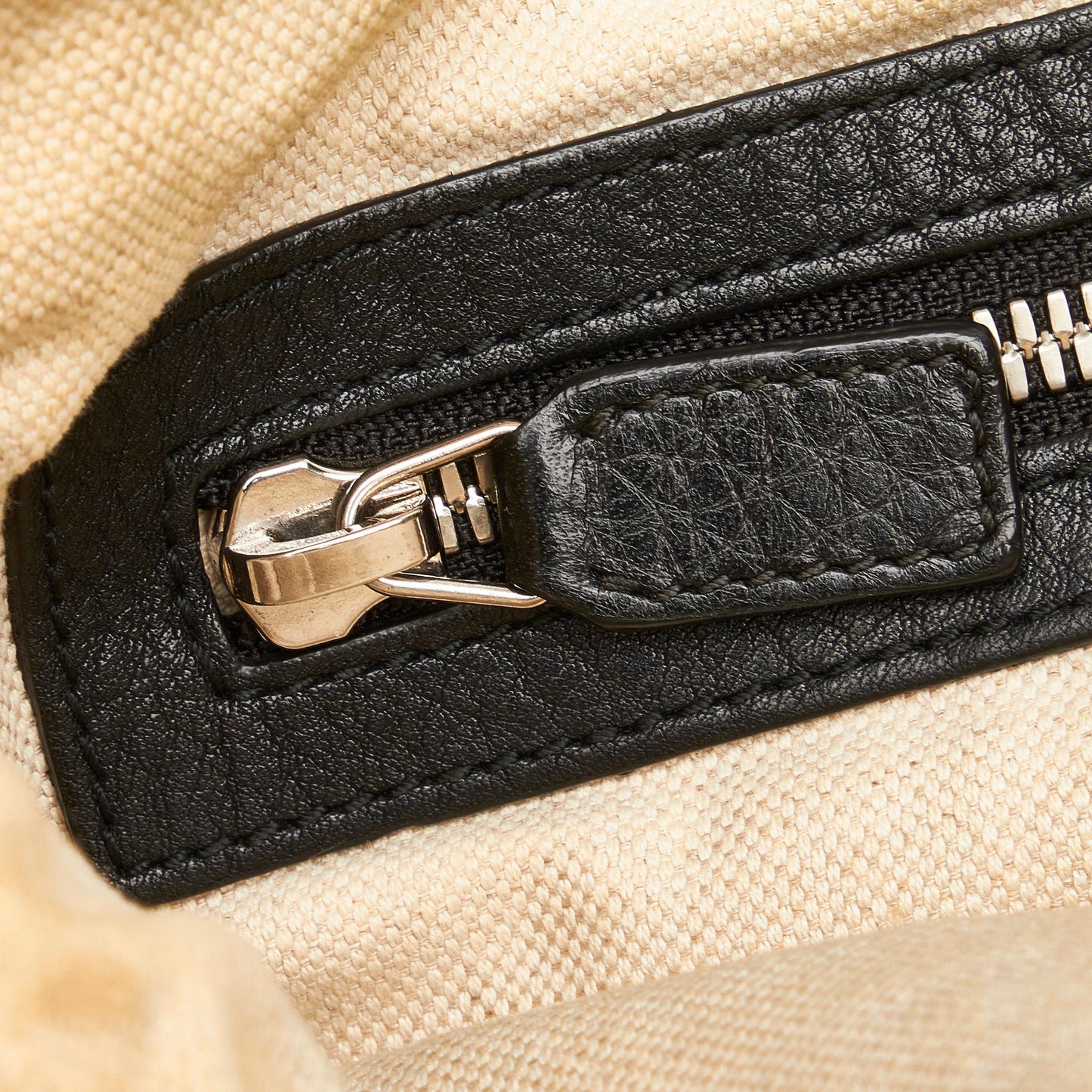 Gucci Interlocking G Crossbody (SHG-jPCoRS)