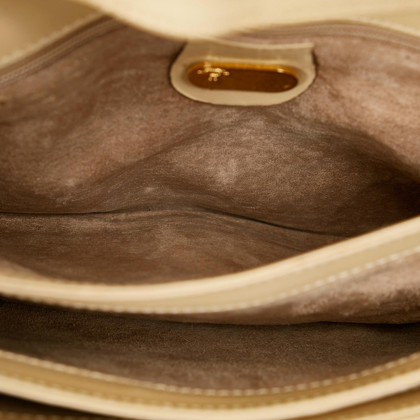Gucci Interlocking G Leather Crossbody Bag (SHG-23243)