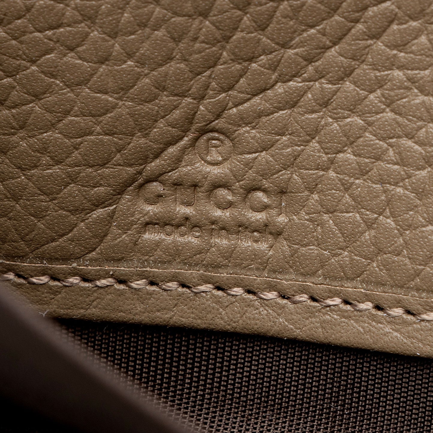 Gucci Jumbo GG Leather Zip Around Wallet (SHF-3lK6BA)