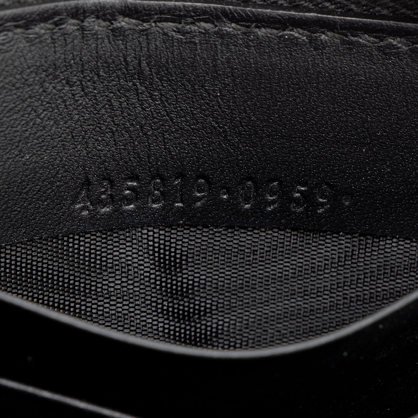 Gucci Leather GG Bow Zip Around Wallet (SHF-fr8dTS)