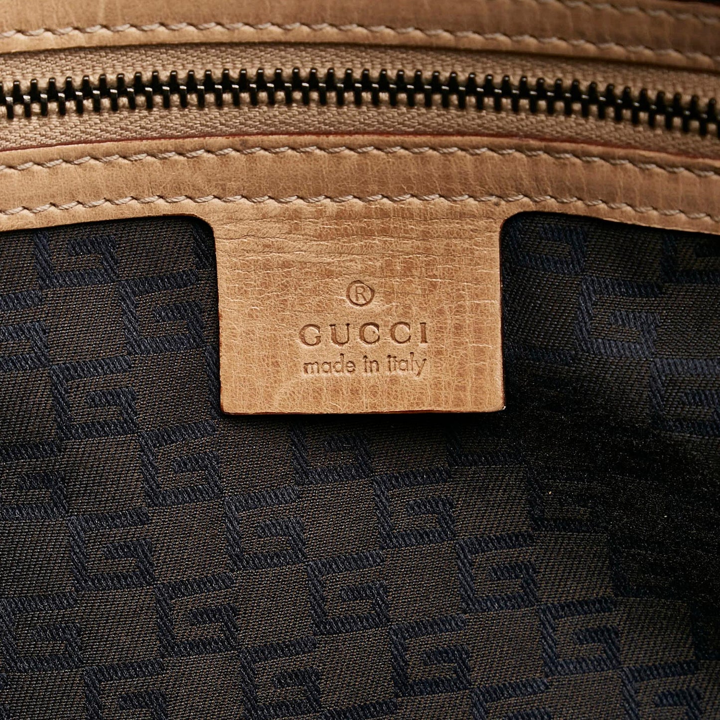 Gucci Leather Handbag (SHG-30424)