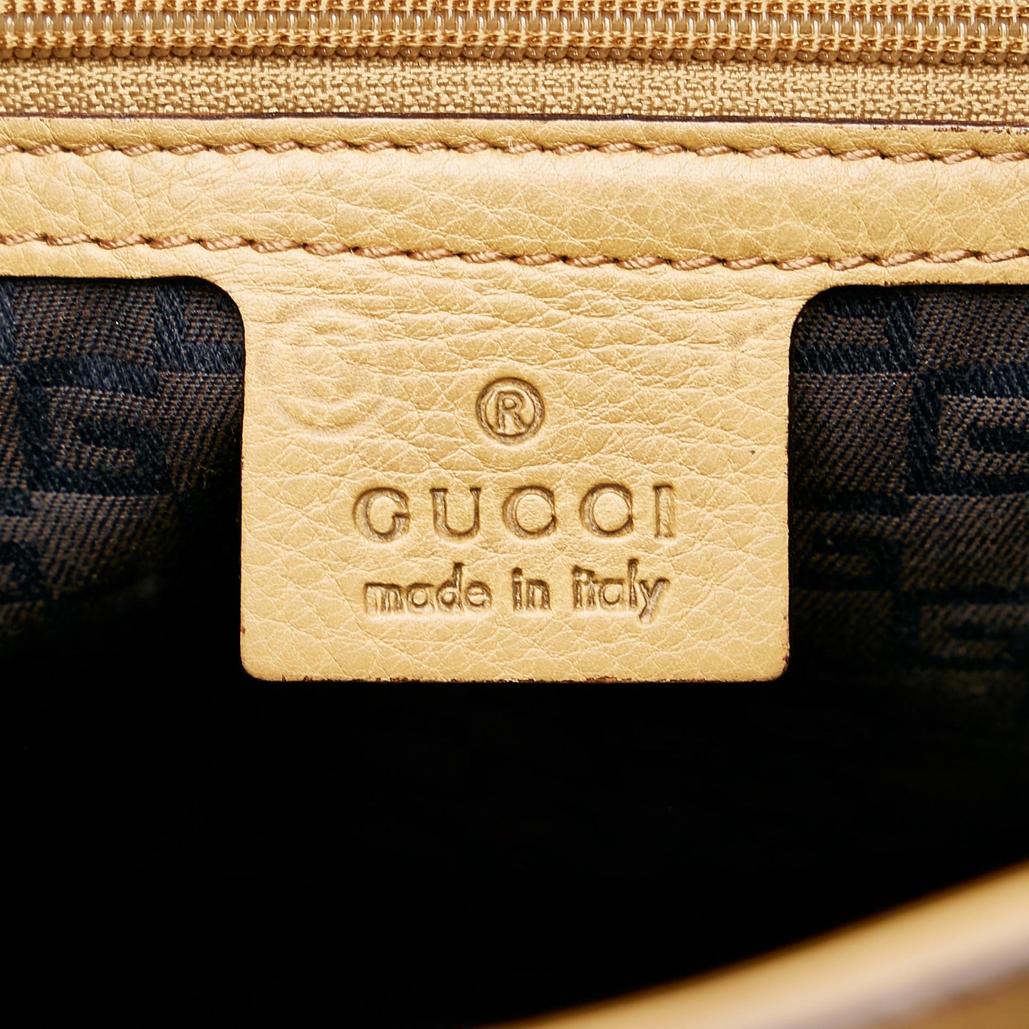 Gucci Leather Handbag (SHG-31046)