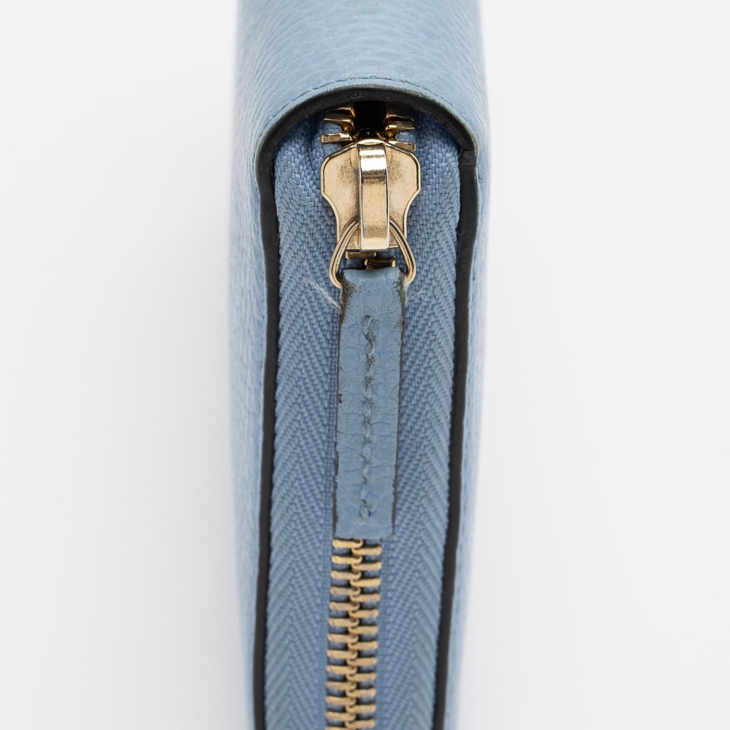 Gucci Leather Interlocking G Betty Zip Around Wallet (SHF-GqhcA2)