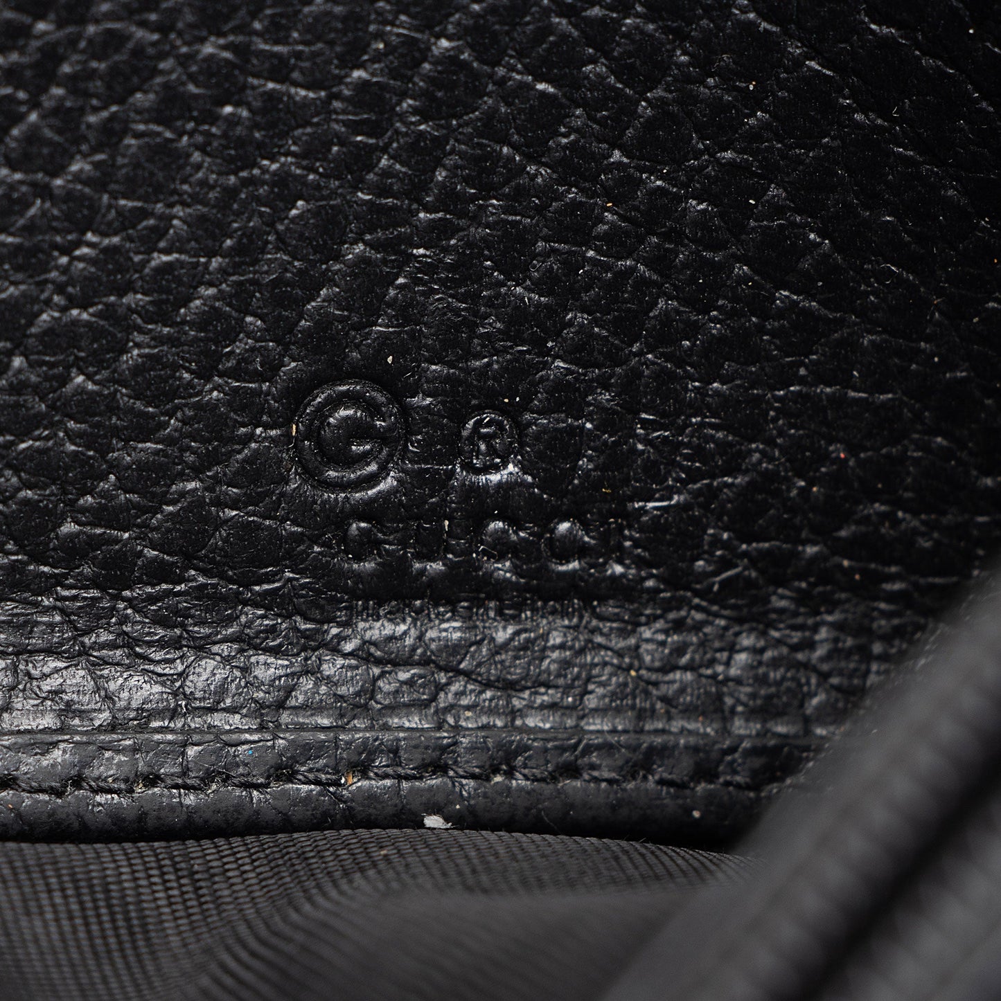 Gucci Leather Interlocking G Continental Wallet