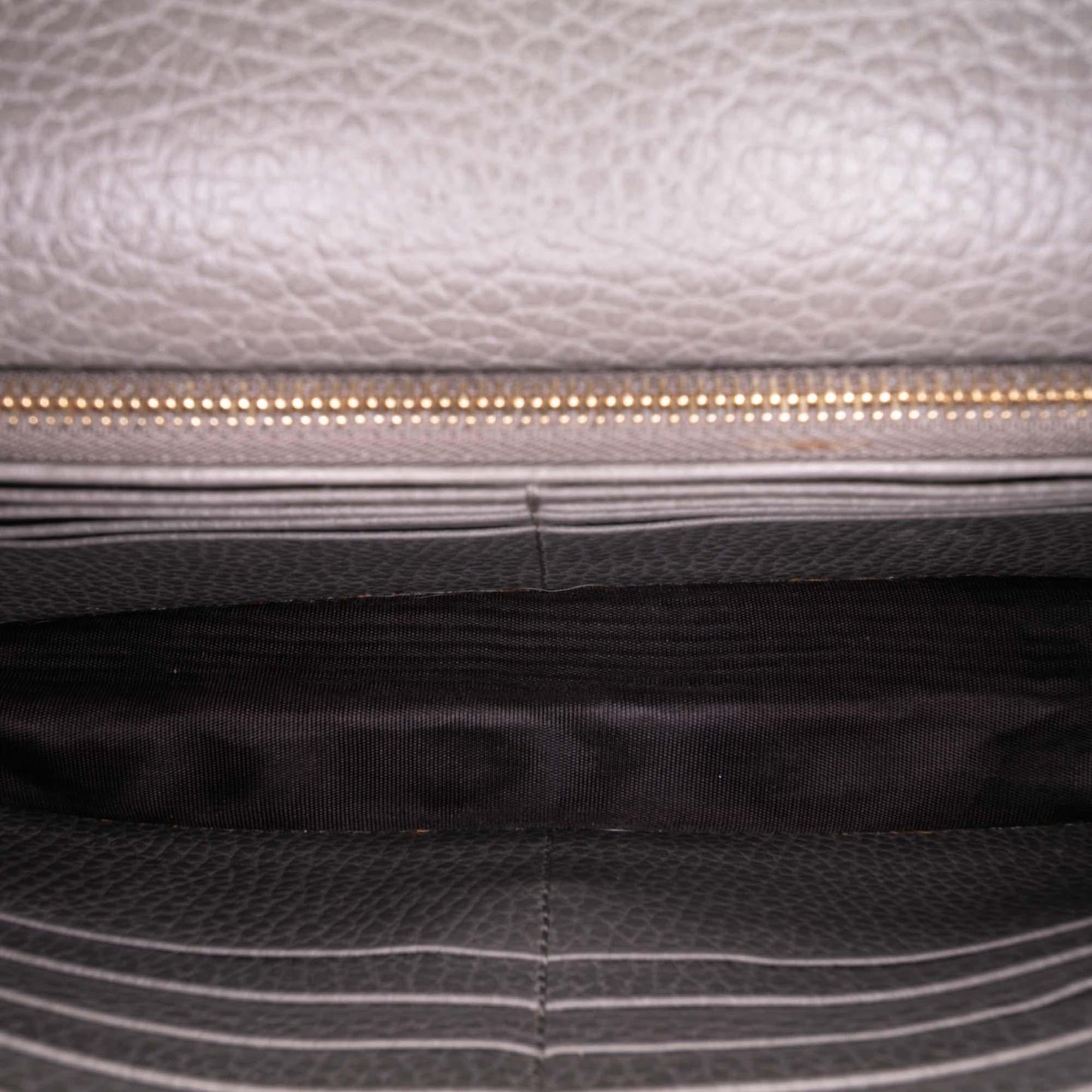 Gucci Leather Interlocking G Dollar Wallet on Chain