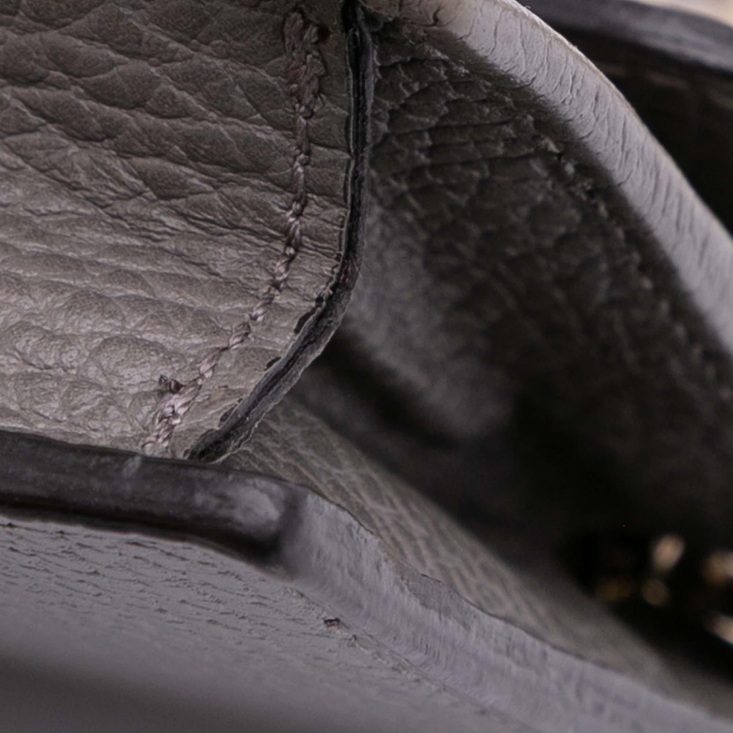 Gucci Leather Interlocking G Dollar Wallet on Chain