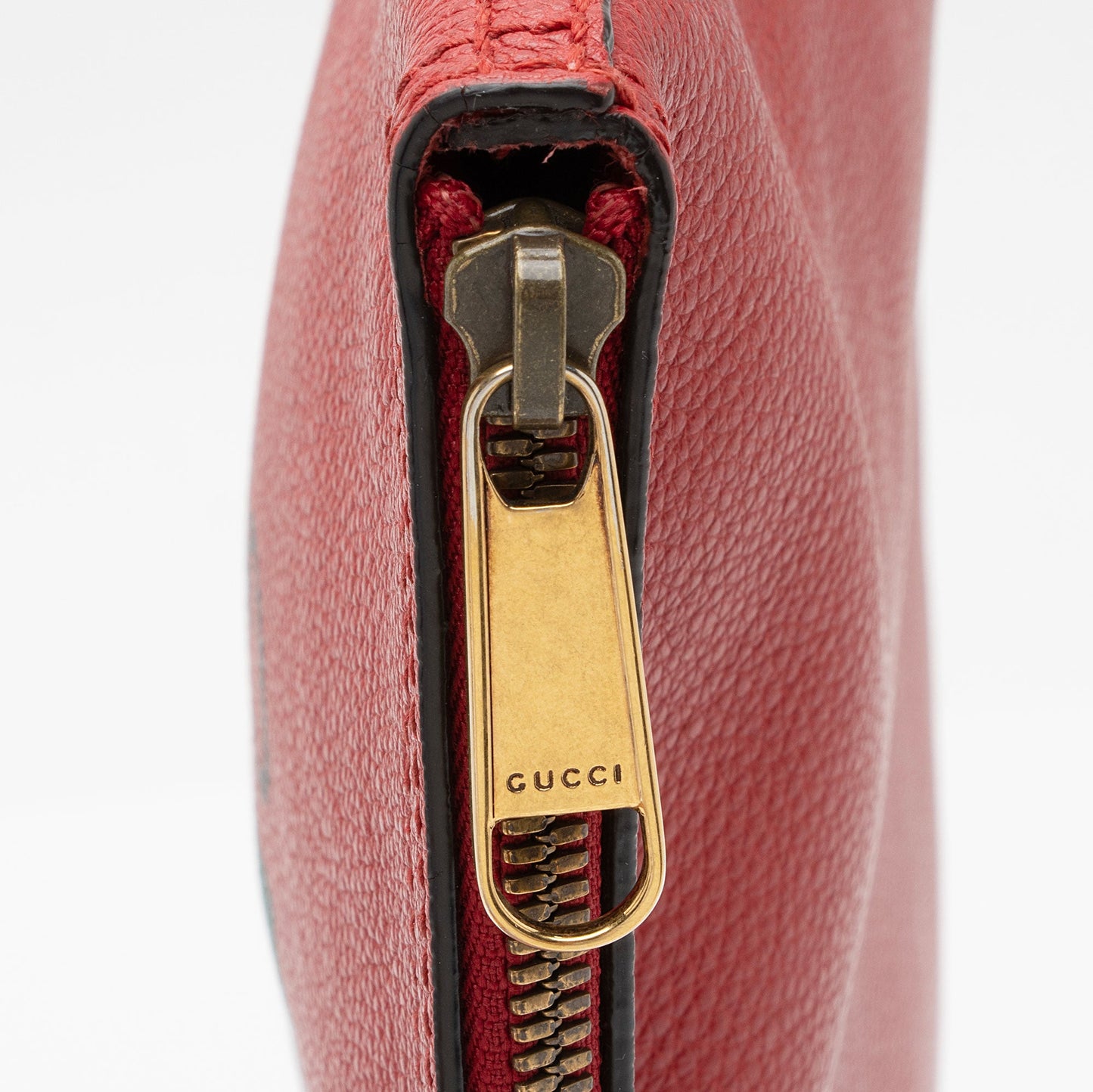 Gucci Leather Logo Zip Pouch (SHF-x1B73m)