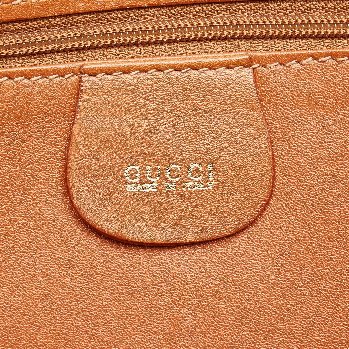 Gucci Leather Shoulder Bag (SHG-27353)