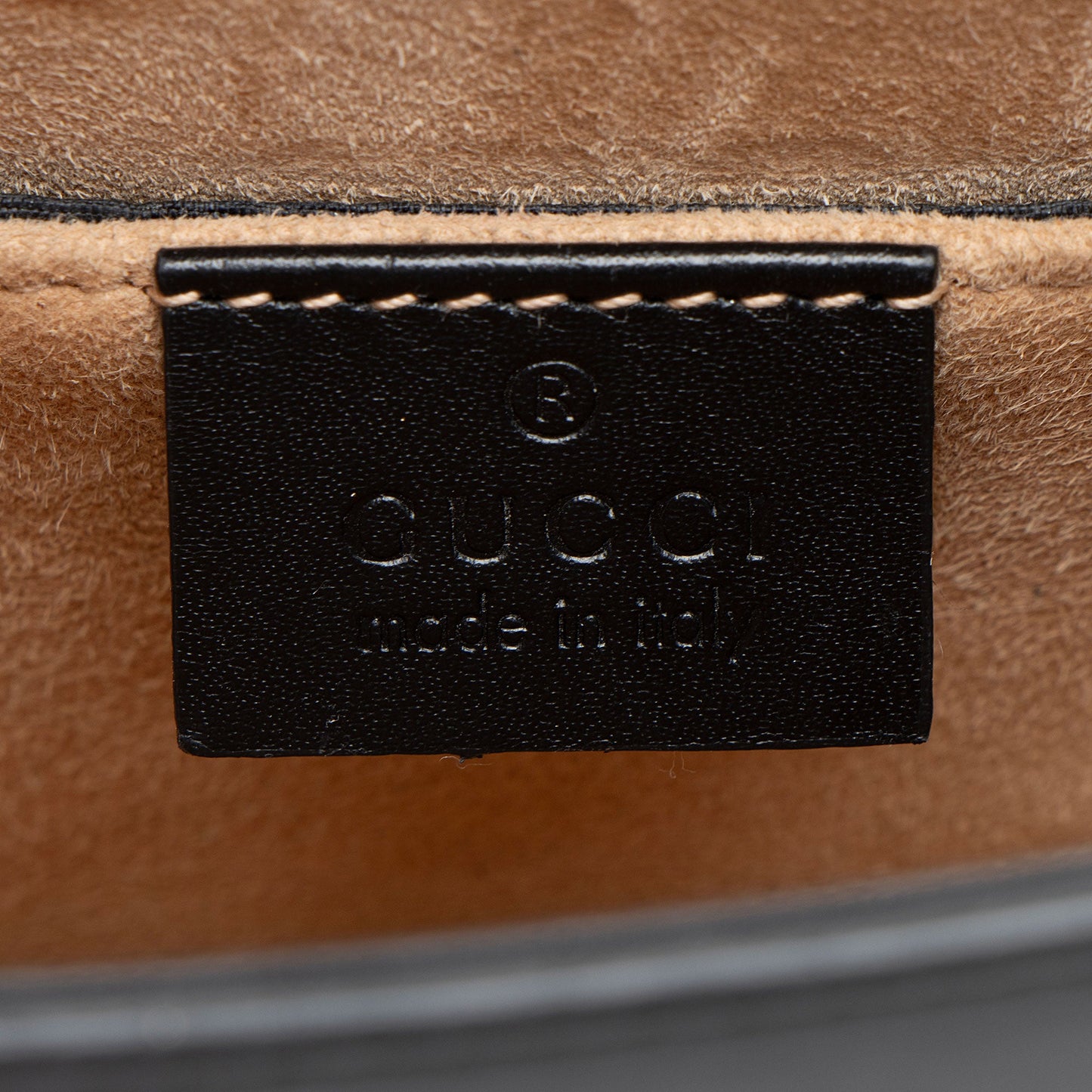 Gucci Leather Sylvie Mini Chain Bag (SHF-c7rwM9)