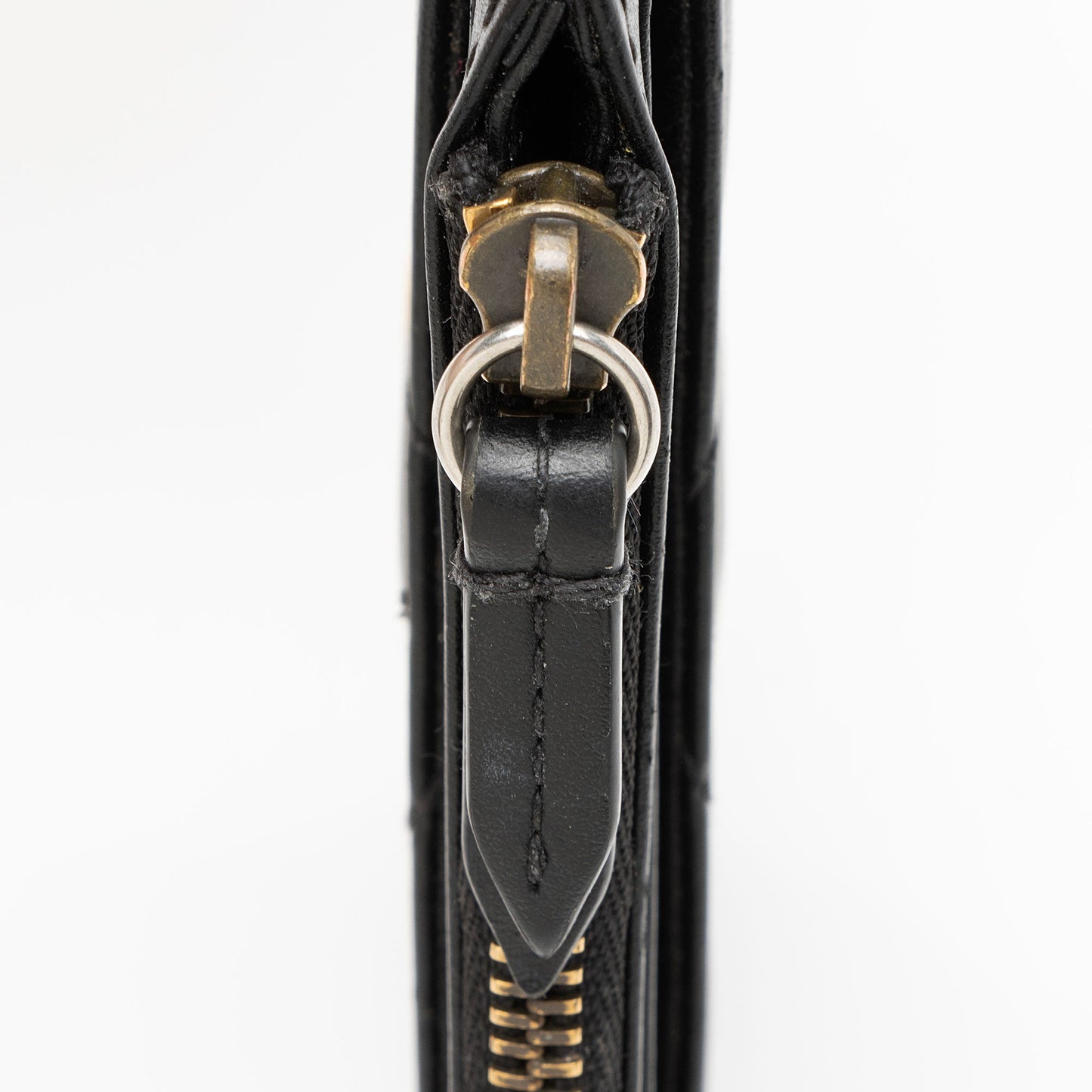 Gucci Matelasse Leather GG Marmont Keychain Card Holder