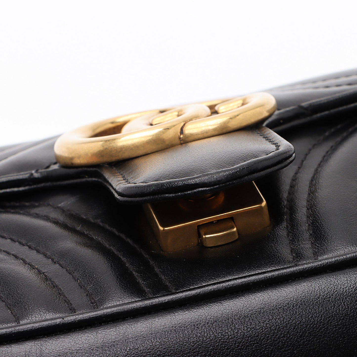 Gucci Matelasse Leather GG Marmont Mini Shoulder Bag (SHF-iWJZlj)