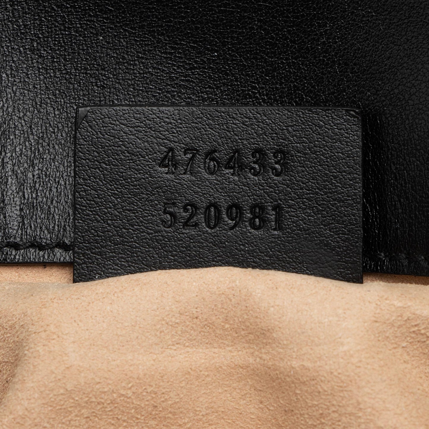Gucci Matelasse Leather GG Marmont Super Mini Bag (SHF-sC7a2m)