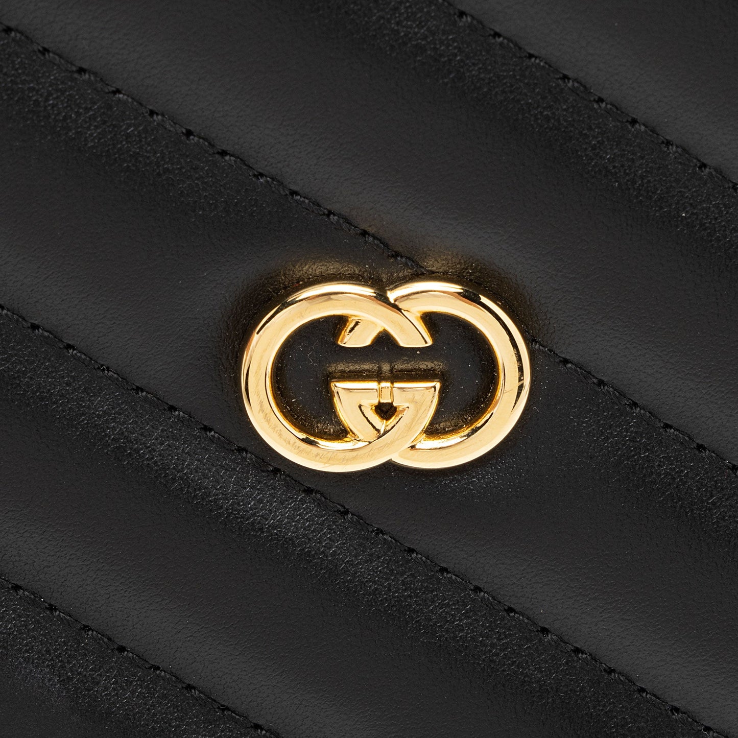 Gucci Matelasse Leather Interlocking G Heart Mini Shoulder Bag (SHF-j5rydx)
