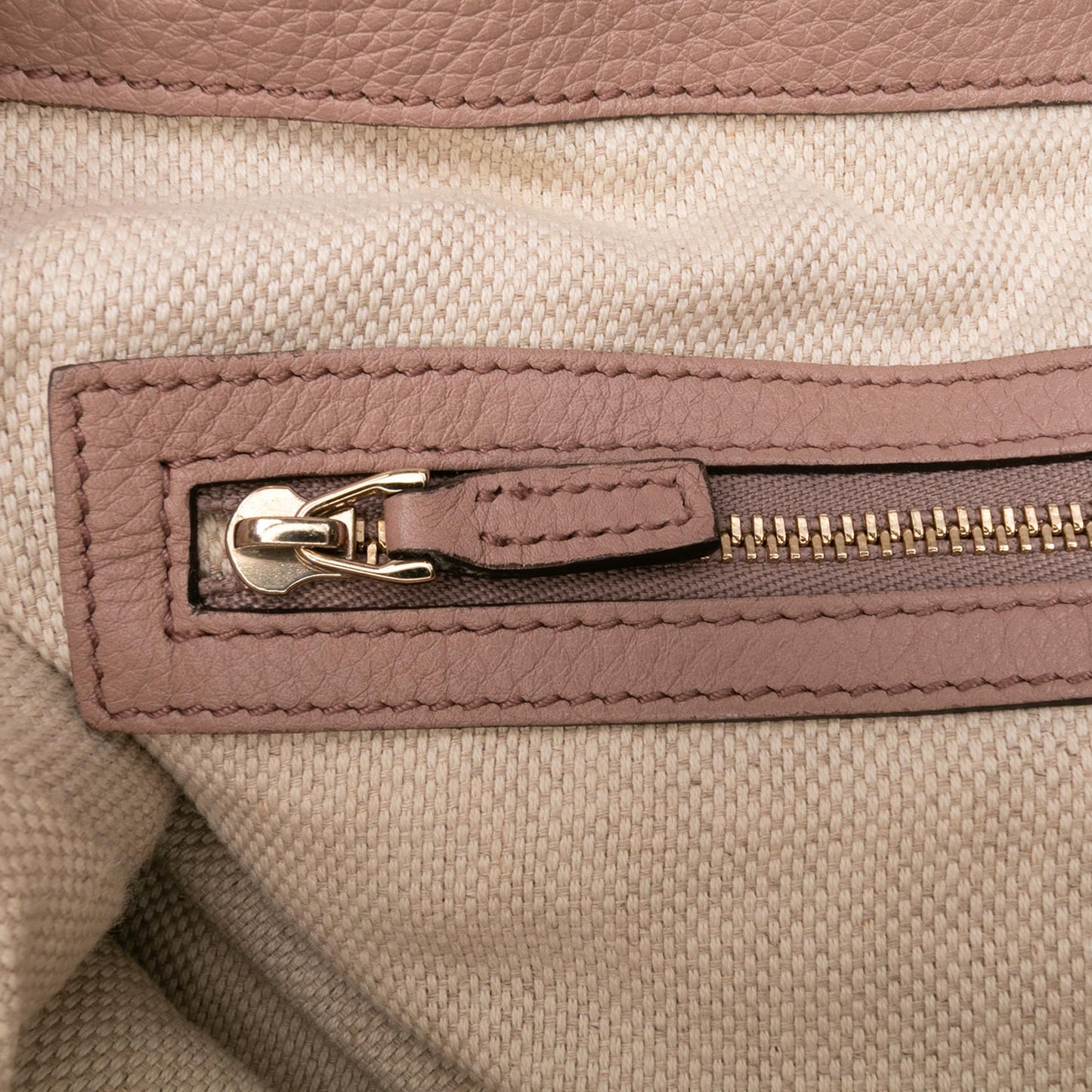 Gucci Medium Leather Soho Chain Tote