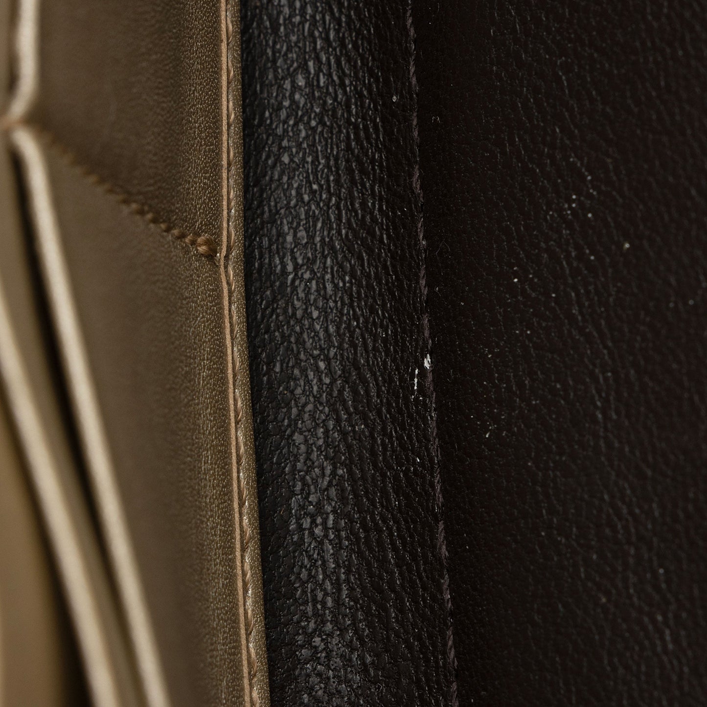 Gucci Metallic GG Imprime Zip Around Wallet (SHF-Q4BvCG)