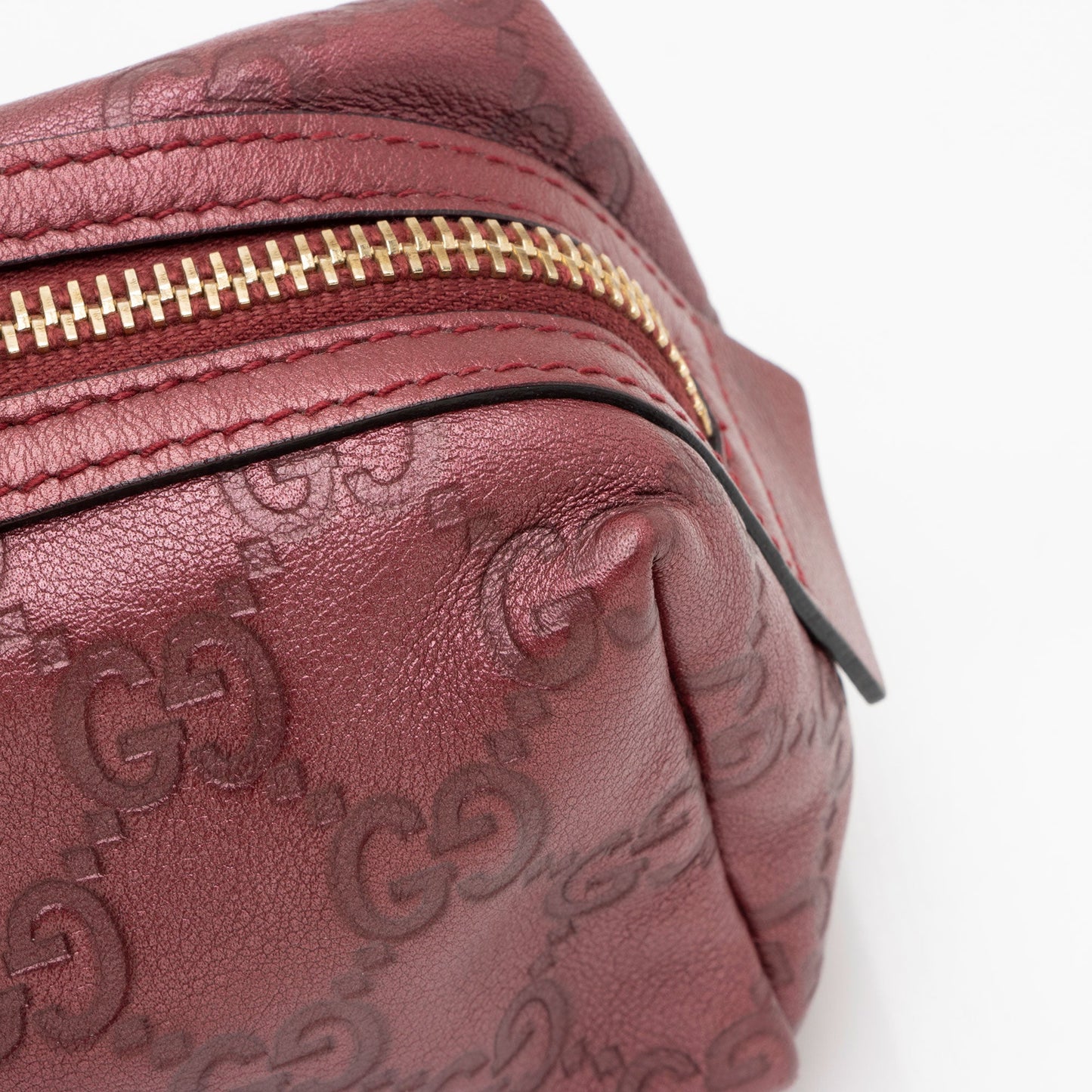 Gucci Metallic Guccissima Leather Cosmetic Case (SHF-GVRdPQ)