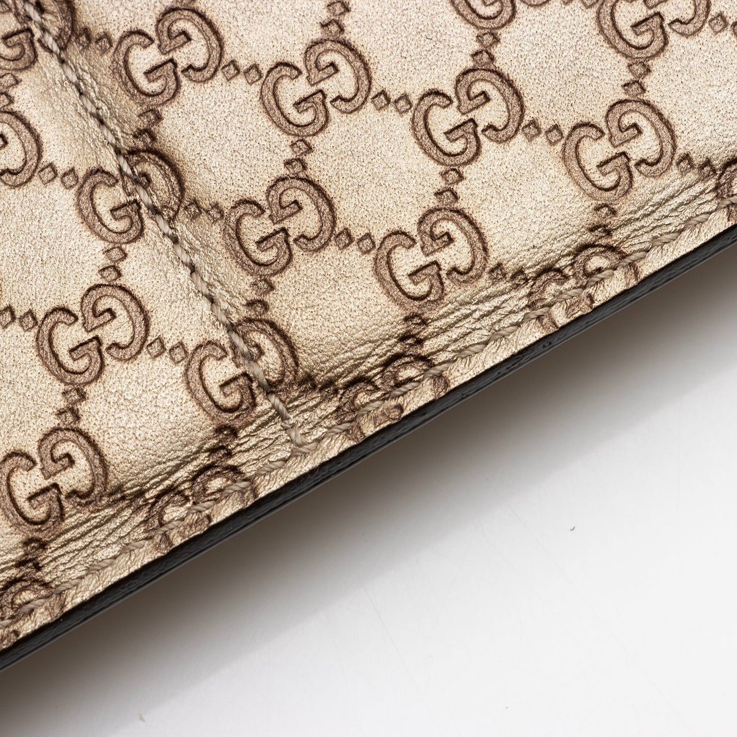 Gucci Metallic Microguccissima Interlocking G Continental Tri-Fold Wallet (SHF-22685)