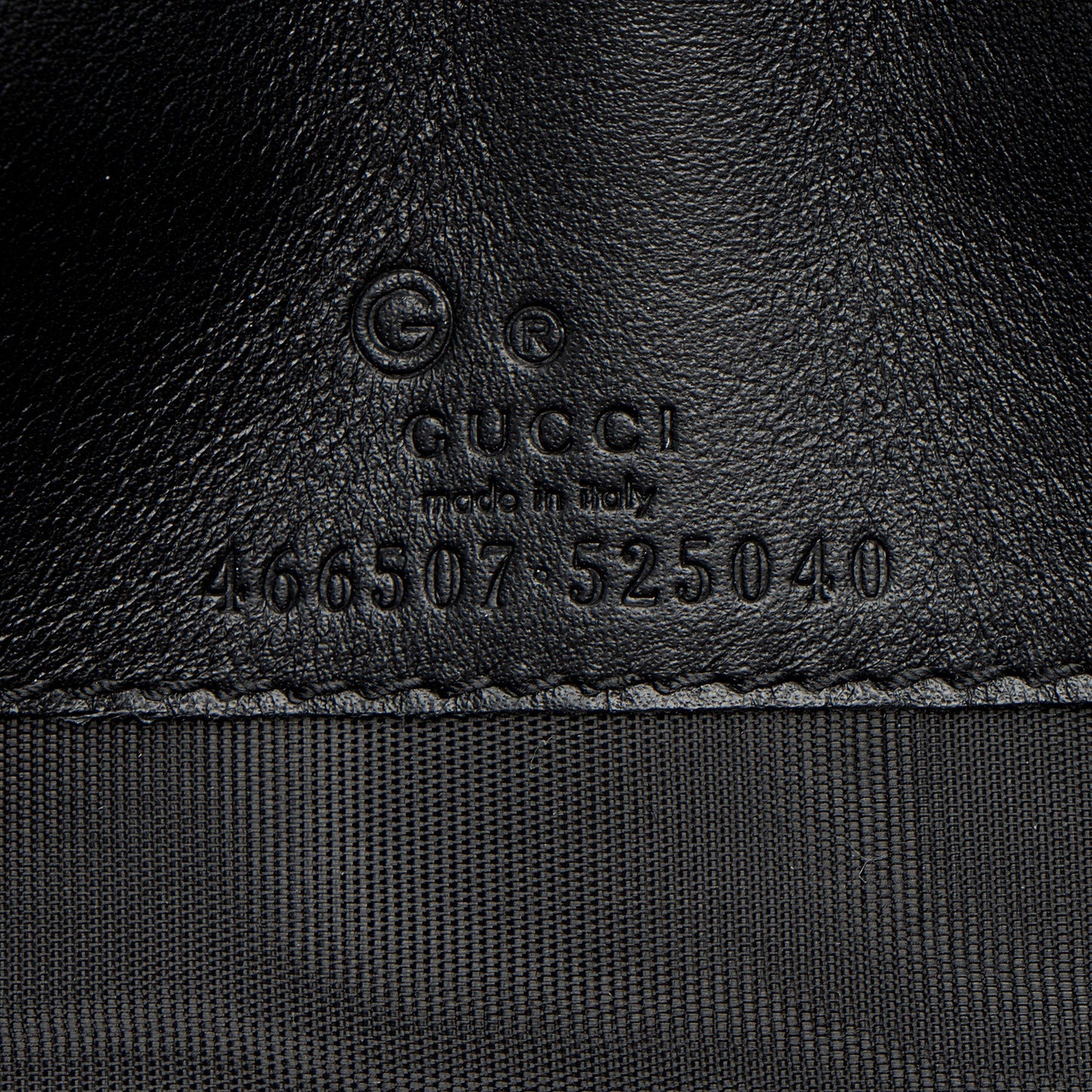 Gucci Microguccissima Leather Wallet Crossbody (SHF-RljdLh)