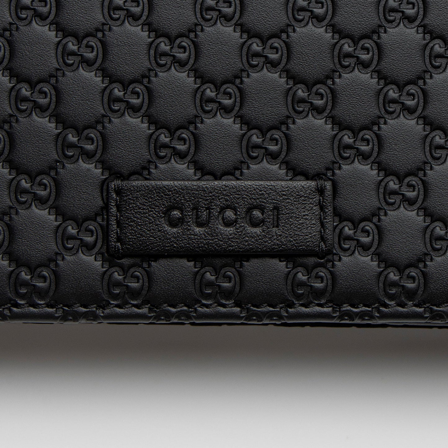 Gucci Microguccissima Leather Wallet Crossbody (SHF-RljdLh)