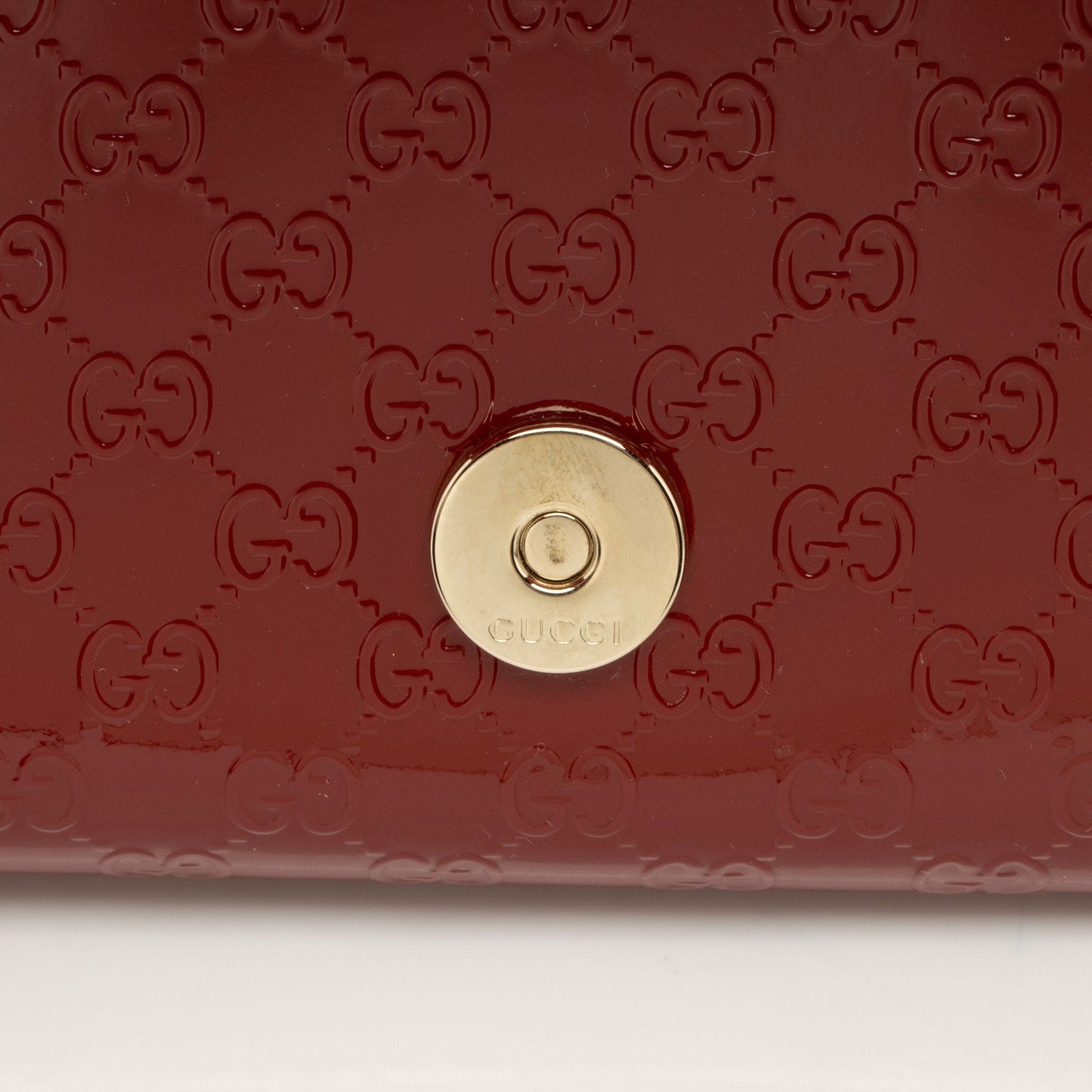 Gucci Microguccissima Patent Leather Broadway Clutch (SHF-VpKZuA)