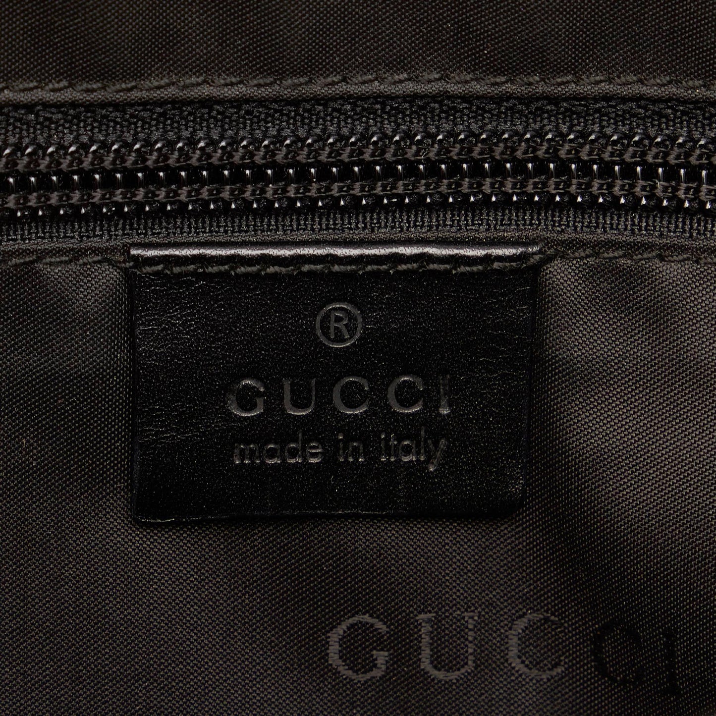 Gucci Nylon Pouch (SHG-29122)