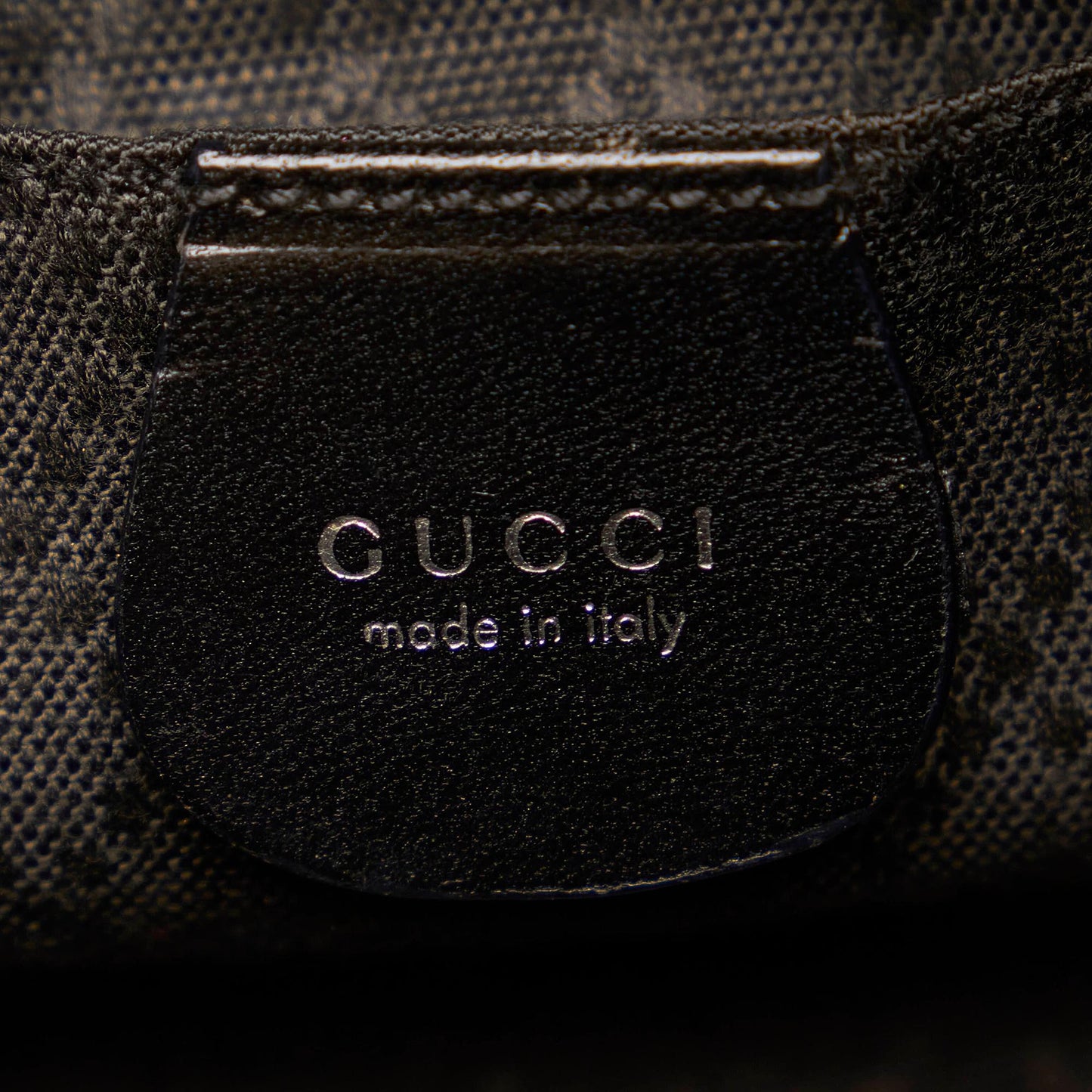 Gucci Nylon Shoulder Bag (SHG-29817)