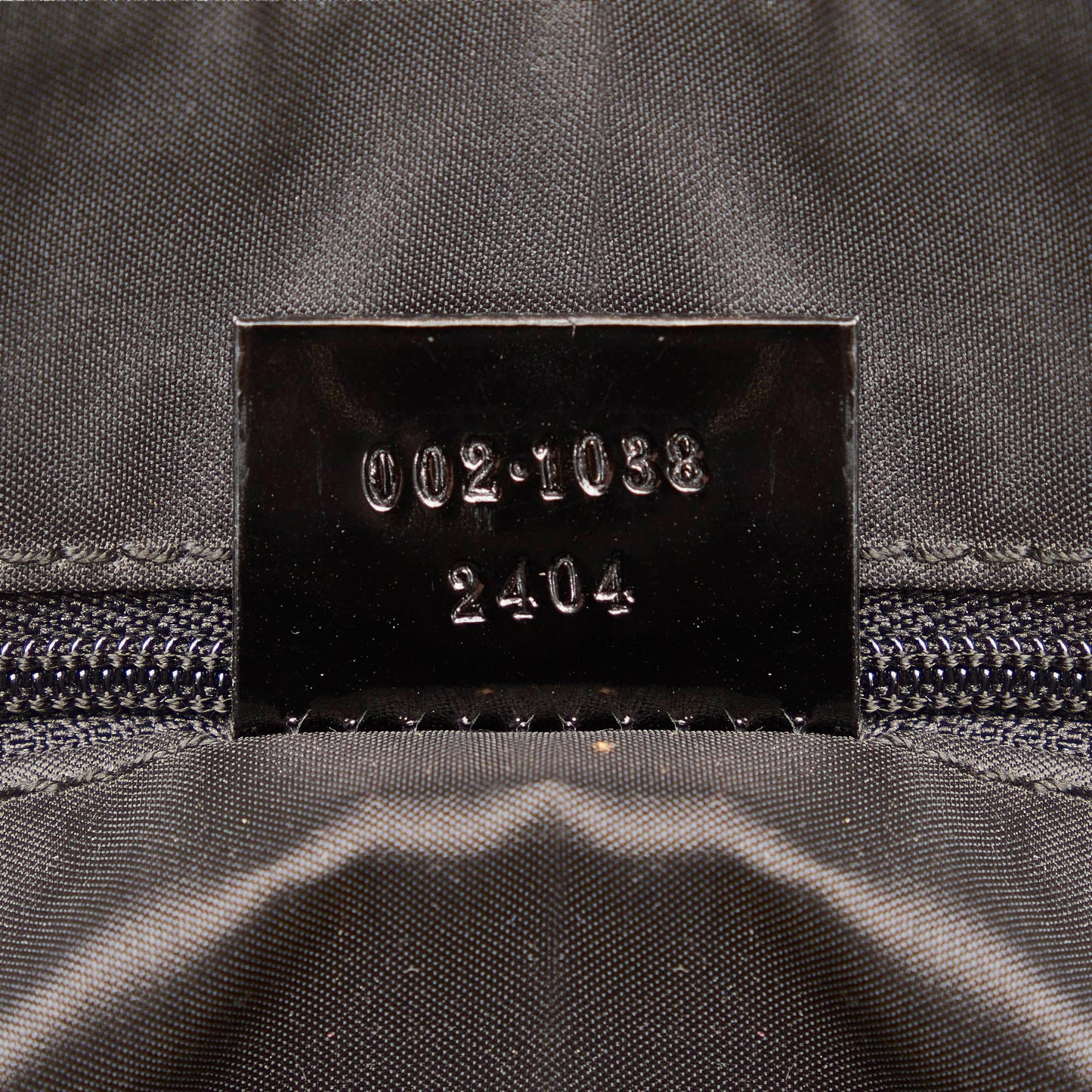 Gucci Nylon Shoulder Bag (SHG-34154)