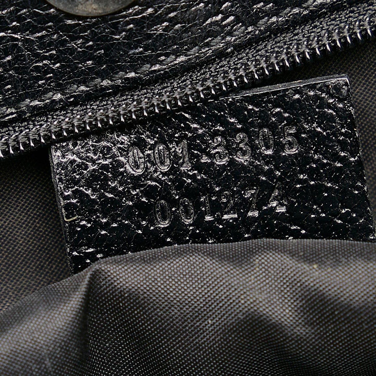 Gucci Nylon Shoulder Bag (SHG-34777)