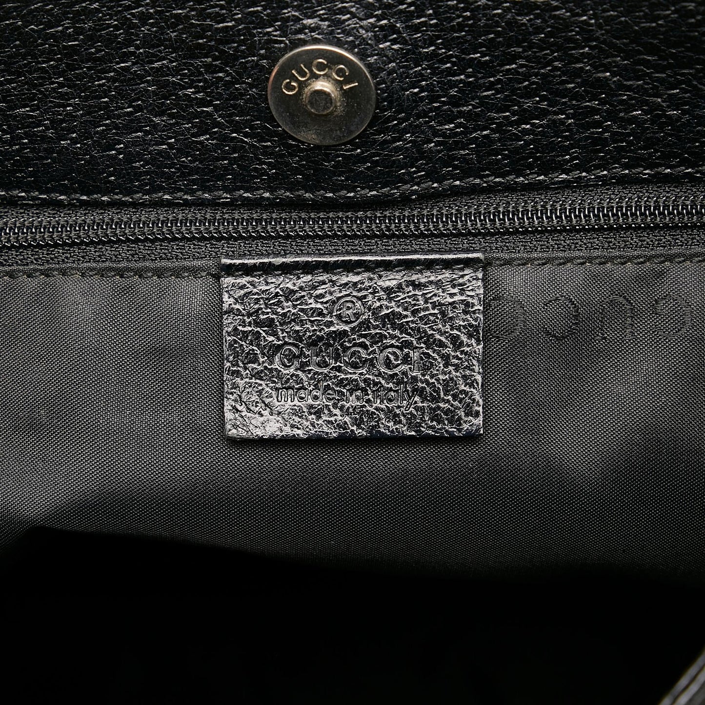 Gucci Nylon Shoulder Bag (SHG-34777)