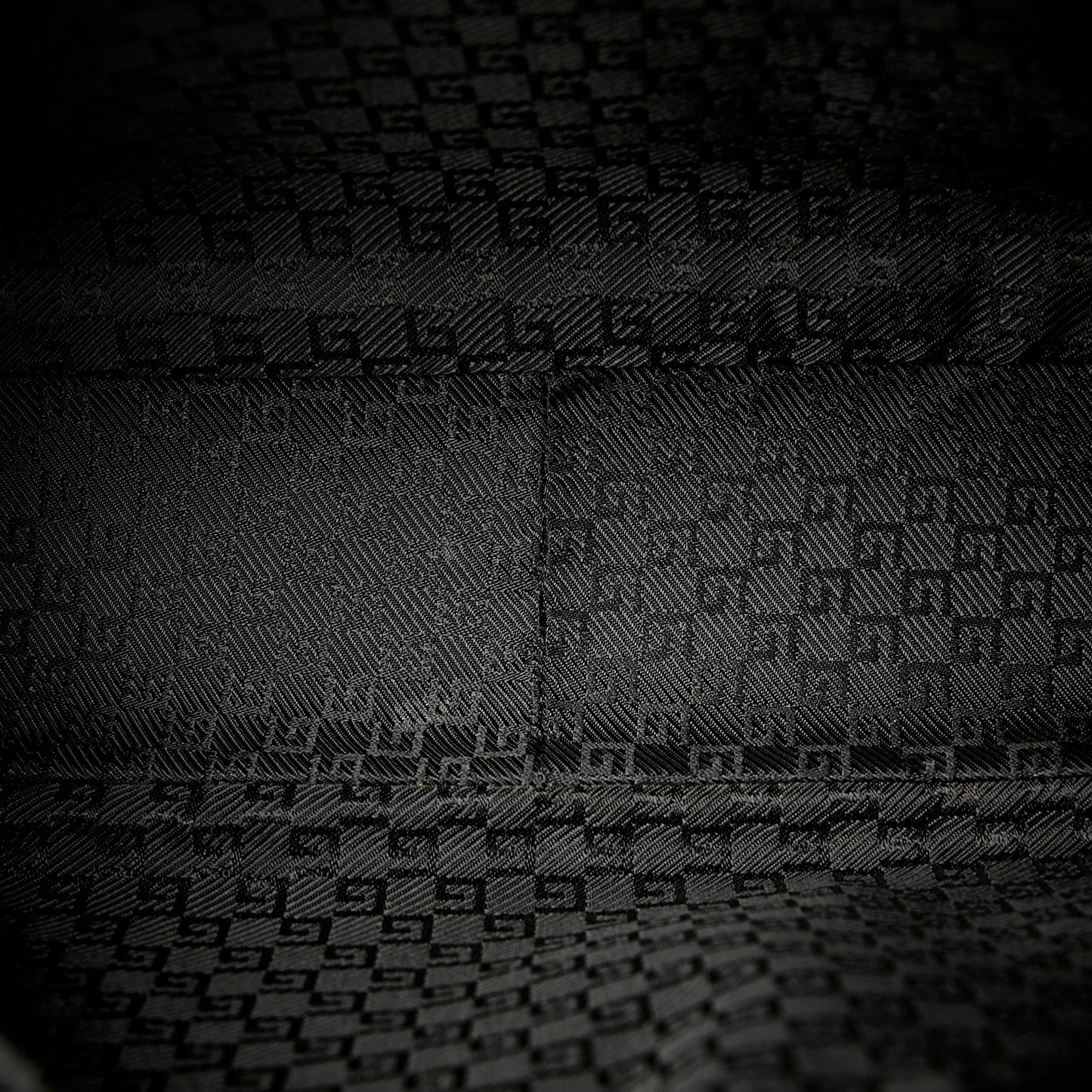 Gucci Nylon Shoulder Bag (SHG-36502)